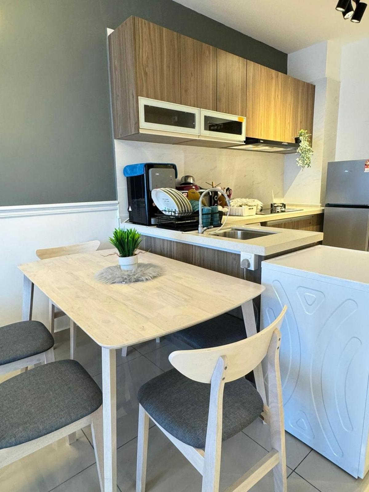 Park 2br 1 Stylish 6pax At Paradigm And Sutera *